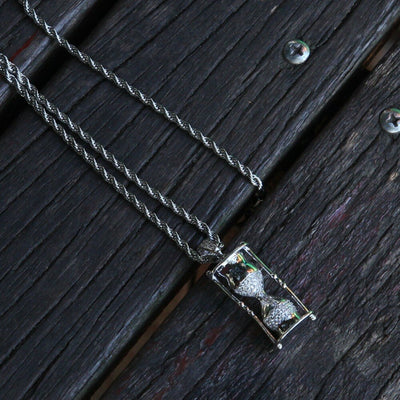 Uwin Hourglass Pattern Necklaces Pendants Hiphop Fashion Micro Pave Iced Out Jewelry For Men Women White Gold CZ Chain
