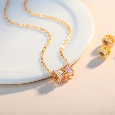 2019 Bow-tie hourglass pendant lovely simple necklace clavicle chain party gift