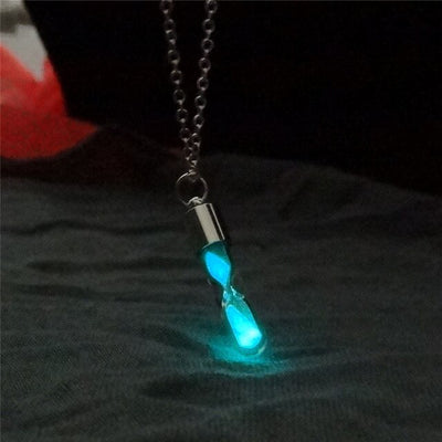 New Design Hourglass Crystal Drift Bottle Pendant Necklace Creative Luminous In The Dark Wishing Bottle Necklace Jewelry